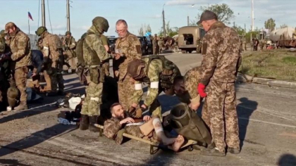 Cel mai mare schimb de prizonieri intre Rusia si Ucraina. Printre ei, 95 de aparatori ai uzinei Azovstal
Cel mai mare schimb de prizonieri intre Rusia si Ucraina. Printre ei, 95 de aparatori ai uzinei Azovstal