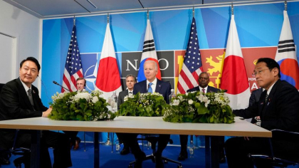 Joe Biden subliniaza „angajamentul de neclintit” al Statelor Unite de a apara Japonia si Coreea de Sud
Joe Biden subliniaza „angajamentul de neclintit” al Statelor Unite de a apara Japonia si Coreea de Sud