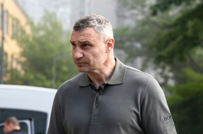 Primarul Kievului, prezent la summitul NATO, cere mai multe arme pentru Ucraina: „Este cheia pentru ca pacea sa revina in Europa” Primarul Kievului, prezent la summitul NATO, cere mai multe arme pentru Ucraina: „Este cheia pentru ca pacea sa revina in Europa”
