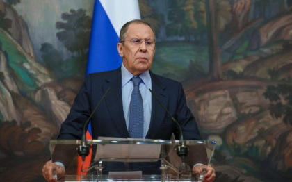 Lavrov spune ca Rusia va raspunde expulzarii diplomatilor rusi din Bulgaria printr-o masura similara: „Dupa acest spectacol absolut ilegal ambasada nu mai poate functiona in mod normal” Lavrov spune ca Rusia va raspunde expulzarii diplomatilor rusi din Bulgaria printr-o masura similara: „Dupa acest spectacol absolut ilegal ambasada nu mai poate functiona in mod normal”