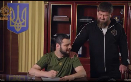 Cum isi imagineaza Kadirov ca va semna Zelenski actul de capitulare a Ucrainei, in fata sa - VIDEO Cum isi imagineaza Kadirov ca va semna Zelenski actul de capitulare a Ucrainei, in fata sa - VIDEO