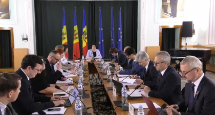 Ministrii s-au intalnit in sedinta, la Balti. Pe ordinea de zi - mai multe decizii importante, inclusiv pentru locuitorii regiunii de nord a tarii Ministrii s-au intalnit in sedinta, la Balti. Pe ordinea de zi - mai multe decizii importante, inclusiv pentru locuitorii regiunii de nord a tarii