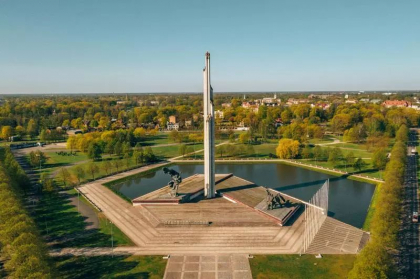 Pe masura ce furia fata de Rusia creste, natiunile baltice inlatura memorialele sovietice