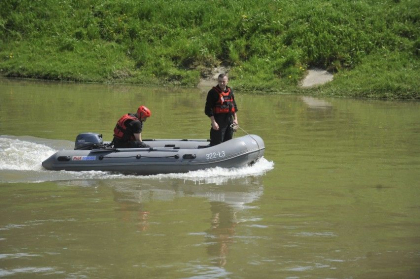 O moldoveanca s-ar fi inecat intr-un lac din Polonia. Aceasta se afla impreuna cu prietenii O moldoveanca s-ar fi inecat intr-un lac din Polonia. Aceasta se afla impreuna cu prietenii