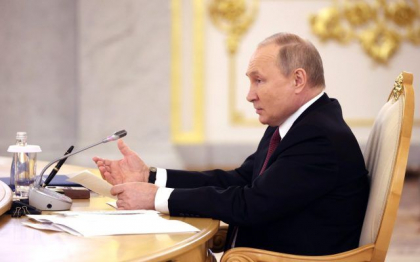 Putin indeamna companiile energetice rusesti sa fie pregatite pentru un embargo petrolier. A anuntat o crestere a productiei de petrol cu 3,5% fata de anul trecut Putin indeamna companiile energetice rusesti sa fie pregatite pentru un embargo petrolier. A anuntat o crestere a productiei de petrol cu 3,5% fata de anul trecut