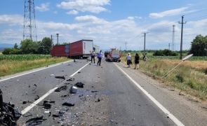 O moldoveanca si un cetatean italian, raniti intr-un accident rutier in Romania O moldoveanca si un cetatean italian, raniti intr-un accident rutier in Romania