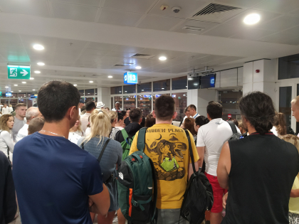 Ce se intampla, de fapt, pe aeroportul din Antalya, unde zeci de moldoveni au ramas blocati din cauza unei defectiuni tehnice a unui avion Air Moldova? Pasager: „Informatia prezentata de companie nu este veridica” Ce se intampla, de fapt, pe aeroportul din Antalya, unde zeci de moldoveni au ramas blocati din cauza unei defectiuni tehnice a unui avion Air Moldova? Pasager: „Informatia prezentata de companie nu este veridica”