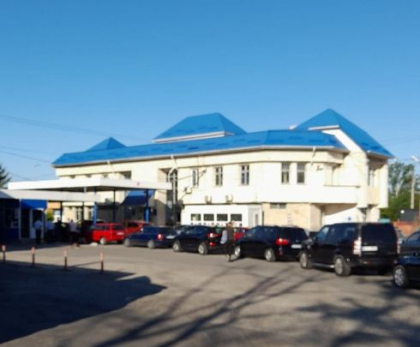 Agitatie la vama Sculeni. S-au format ambuteiaje, iar zeci de masini astepata sa iasa din Moldova - FOTO Agitatie la vama Sculeni. S-au format ambuteiaje, iar zeci de masini astepata sa iasa din Moldova - FOTO