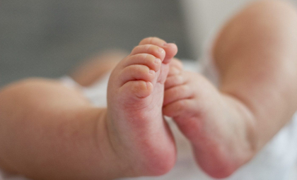 Tragedie fara margini pentru o familie din capitala. Un bebelus de noua luni s-a inecat in timp ce facea baie. Politia: „A murit in drum spre spital” Tragedie fara margini pentru o familie din capitala. Un bebelus de noua luni s-a inecat in timp ce facea baie. Politia: „A murit in drum spre spital”