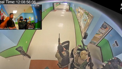 Au aparut inregistrari din timpul atacului de la scoala din Texas. Imaginile revoltatoare arata cum politistii nu intervin 74 de minute - VIDEO Au aparut inregistrari din timpul atacului de la scoala din Texas. Imaginile revoltatoare arata cum politistii nu intervin 74 de minute - VIDEO