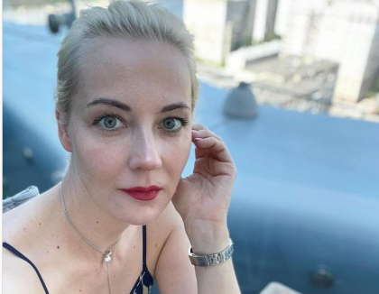 Iulia Navalnii, despre experienta neplacuta de la Chisinau: "Politistul de frontiera imi fotografia cu bucurie fiecare pagina din pasaport" Iulia Navalnii, despre experienta neplacuta de la Chisinau: "Politistul de frontiera imi fotografia cu bucurie fiecare pagina din pasaport"