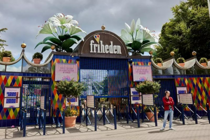 O fata de 14 ani a murit dupa ce s-a desprins o bucata dintr-un roller coaster in Danemarca O fata de 14 ani a murit dupa ce s-a desprins o bucata dintr-un roller coaster in Danemarca