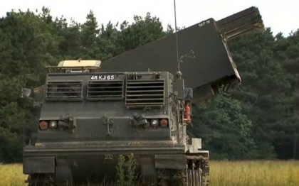 Ucraina primeste primul lansator multiplu de rachete M270
Ucraina primeste primul lansator multiplu de rachete M270
