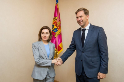 Maia Sandu, la intrevedere cu deputatul britanic, Tobias Elwood: Principalele subiecte - consecintele razboiului din Ucraina si masurile intreprinse de autoritati pentru a le diminua - FOTO Maia Sandu, la intrevedere cu deputatul britanic, Tobias Elwood: Principalele subiecte - consecintele razboiului din Ucraina si masurile intreprinse de autoritati pentru a le diminua - FOTO