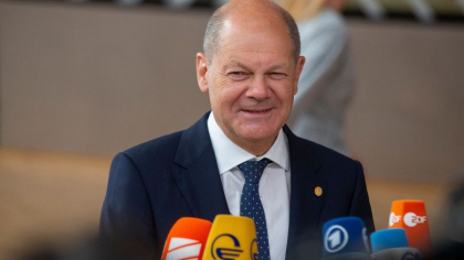 Olaf Scholz vrea o Uniune Europeana mai unita: „Dezbinarea permanenta, neintelegerile permanente intre statele membre ne slabesc” Olaf Scholz vrea o Uniune Europeana mai unita: „Dezbinarea permanenta, neintelegerile permanente intre statele membre ne slabesc”