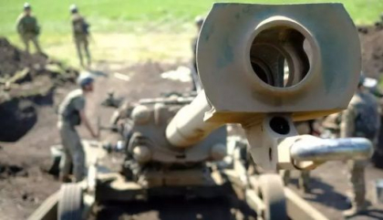 Ucrainenii au filmat efectele contra-bombardamentelor rusesti asupra uneia din primele arme pe care le-au primit din Occident - VIDEO Ucrainenii au filmat efectele contra-bombardamentelor rusesti asupra uneia din primele arme pe care le-au primit din Occident - VIDEO