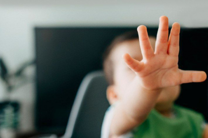 Un copil de 1 an si 10 luni a ajuns la spital, dupa ce a baut picaturi nazale, la Ribnita. Ce spune mama acestuia