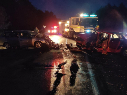Imagini de groaza. Un sofer a ajuns in reaminare, iar alte doua pesoane, printre care si un minor - transportate la spital, in urma unui grav accident, la Nisporeni. Masina - un bot de fiare - FOTO Imagini de groaza. Un sofer a ajuns in reaminare, iar alte doua pesoane, printre care si un minor - transportate la spital, in urma unui grav accident, la Nisporeni. Masina - un bot de fiare - FOTO