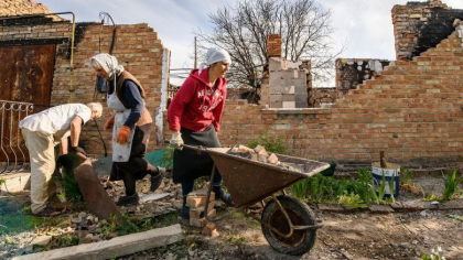 O tanara ucraineana care se ascundea de rusi a nascut intr-un beci in care se mai adaposteau 31 de persoane