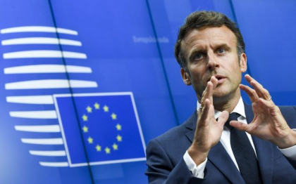 Macron, apel pentru reluarea dialogului intre israelieni si palestinieni. Presedintele francez avertizeaza ca „o noua spirala ucigasa” poate reizbucni „in orice moment”
Macron, apel pentru reluarea dialogului intre israelieni si palestinieni. Presedintele francez avertizeaza ca „o noua spirala ucigasa” poate reizbucni „in orice moment”