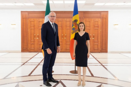 Ministrul Afacerilor Externe si al Apararii al Irlandei, dupa intalnirea cu Maia Sandu: „Se lucreaza asupra acordului privind recunoasterea permiselor de conducere si a celui privind diplomele de studii” Ministrul Afacerilor Externe si al Apararii al Irlandei, dupa intalnirea cu Maia Sandu: „Se lucreaza asupra acordului privind recunoasterea permiselor de conducere si a celui privind diplomele de studii”