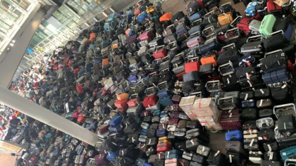 Criza globala a bagajelor pierdute se amplifica. O femeie care a ajuns in Mexic a constatat ca valizele i-au ramas la 10.000 km in urma Criza globala a bagajelor pierdute se amplifica. O femeie care a ajuns in Mexic a constatat ca valizele i-au ramas la 10.000 km in urma