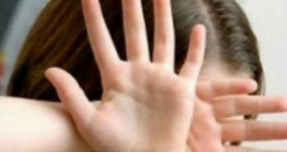Doua fete din Orhei - pe banca acuzatilor, dupa ce au lovit cu pumnii si picioarele o alta minora Doua fete din Orhei - pe banca acuzatilor, dupa ce au lovit cu pumnii si picioarele o alta minora