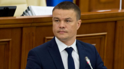 Dumitru Robu, in Parlament: „Solicit ridicarea imunitatii deputatului Marinei Tauber in vederea efectuarii actiunilor de urmarire penala urgenta si trimiterea in judecata”