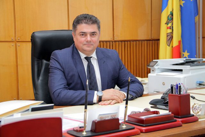 Parlamentul a aprobat cererea de demisie a directorului ANRE, Octavian Calmic