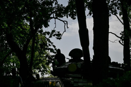Noua ofensiva rusa se va sufoca inainte de a cuceri obiective importante precum Sloviansk sau Bahmut. Trupele Moscovei s-au impotmolit si se degradeaza in batalii pentru asezari mici si neimportante - evaluare ISW Noua ofensiva rusa se va sufoca inainte de a cuceri obiective importante precum Sloviansk sau Bahmut. Trupele Moscovei s-au impotmolit si se degradeaza in batalii pentru asezari mici si neimportante - evaluare ISW