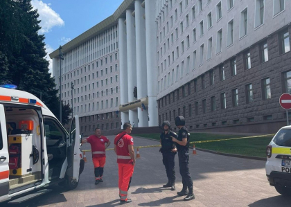 Inchisoare de pana la 12 ani pentru persoanele care anunta alarme false cu bombe Inchisoare de pana la 12 ani pentru persoanele care anunta alarme false cu bombe