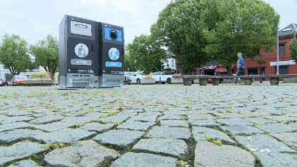 Cosuri de gunoi inteligente plasate pe strazile unui oras din Belgia: Vorbesc cu oamenii si ii felicita pentru reciclare
