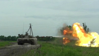 Doi americani, un canadian si un suedez, prinsi in ambuscada si ucisi de tancurile rusesti in Ucraina. Incercau sa isi salveze un coleg Doi americani, un canadian si un suedez, prinsi in ambuscada si ucisi de tancurile rusesti in Ucraina. Incercau sa isi salveze un coleg