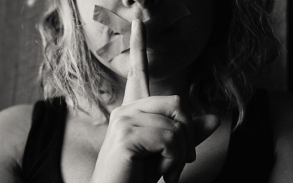 Rusia blocheaza inca un site al echipei Novaya Gazeta, pentru ca ar fi „discreditat fortele armate ruse” din Ucraina Rusia blocheaza inca un site al echipei Novaya Gazeta, pentru ca ar fi „discreditat fortele armate ruse” din Ucraina