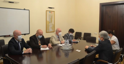 Riscurile economice cu care se confrunta tara noastra - discutate de ministrul Finantelor cu ambasadorul SUA, Kent D. Logsdon, la Chisinau - FOTO Riscurile economice cu care se confrunta tara noastra - discutate de ministrul Finantelor cu ambasadorul SUA, Kent D. Logsdon, la Chisinau - FOTO