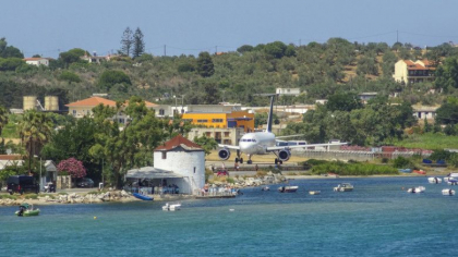 Un turist de 21 de ani a fost ucis in Grecia de elicea unui elicopter Un turist de 21 de ani a fost ucis in Grecia de elicea unui elicopter