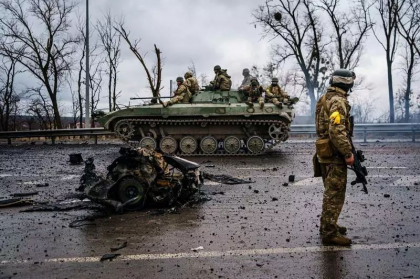 Rusia pune sub acuzare 92 de militari ucraineni pentru „crime impotriva umanitatii” Rusia pune sub acuzare 92 de militari ucraineni pentru „crime impotriva umanitatii”