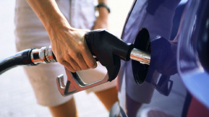 Carburantii din ce in ce mai ieftini. Noile preturi stabilite de ANRE pentru benzina si motorina - FOTO