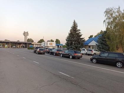 Atentie, calatori. S-au format ambuteiaje la iesire din tara. Care sunt cele mai aglomerate puncte de trecere - FOTO