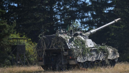 Germania a autorizat vanzarea a o suta de obuziere autopropulsate catre Ucraina
