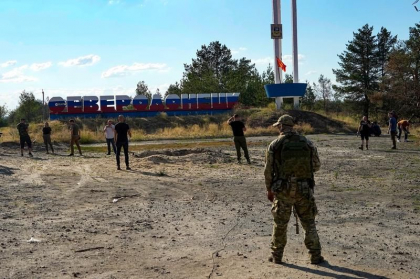 Separatistii pro-rusi vor sa captureze cat mai repede noi teritorii in vederea viitoarelor referendumuri de anexare gandite de Kremlin. Fortele ruse sunt in defensiva in sud - ISW Separatistii pro-rusi vor sa captureze cat mai repede noi teritorii in vederea viitoarelor referendumuri de anexare gandite de Kremlin. Fortele ruse sunt in defensiva in sud - ISW