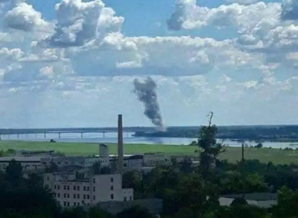 Rusii au inchis cel mai important pod de peste Nipru dupa un nou atac ucrainean cu HIMARS - VIDEO Rusii au inchis cel mai important pod de peste Nipru dupa un nou atac ucrainean cu HIMARS - VIDEO