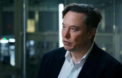 Elon Musk iese la atac si da in judecata Twitter
