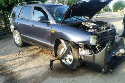 Un sofer prins baut si fara permis de conducere la volanul unui automobil, in stanga Nistrului: a ajuns cu masina intr-un stalp si l-a doborat - FOTO Un sofer prins baut si fara permis de conducere la volanul unui automobil, in stanga Nistrului: a ajuns cu masina intr-un stalp si l-a doborat - FOTO