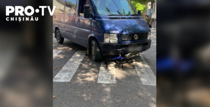 O minora a ajuns la spital, dupa ce a fost lovita de un microbuz in timp ce se plimba cu bicicleta, pe o strada din Soroca