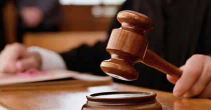 Doi frati gemeni - trimisi pe banca acuzatilor, dupa ce si-au omorat amicul de pahar. Precizarile procurorilor Doi frati gemeni - trimisi pe banca acuzatilor, dupa ce si-au omorat amicul de pahar. Precizarile procurorilor
