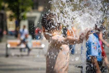 Ce trebuie sa faca oamenii pentru a se proteja de canicula. IGSU vine cu recomandari