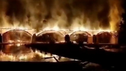 Podul Wan'an din China, vechi de peste 900 de ani, s-a facut scrum in doar cateva minute - VIDEO Podul Wan'an din China, vechi de peste 900 de ani, s-a facut scrum in doar cateva minute - VIDEO