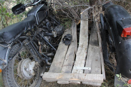 Sfarsit tragic pentru un barbat de la Falesti. A murit, dupa ce s-a lovit cu motocicleta de un copac. Cum s-a intamplat totul - FOTO Sfarsit tragic pentru un barbat de la Falesti. A murit, dupa ce s-a lovit cu motocicleta de un copac. Cum s-a intamplat totul - FOTO
