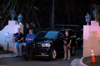 Donald Trump anunta ca resedinta sa din Florida a fost "perchezitionata" de FBI. Motivele perchezitiei Donald Trump anunta ca resedinta sa din Florida a fost "perchezitionata" de FBI. Motivele perchezitiei
